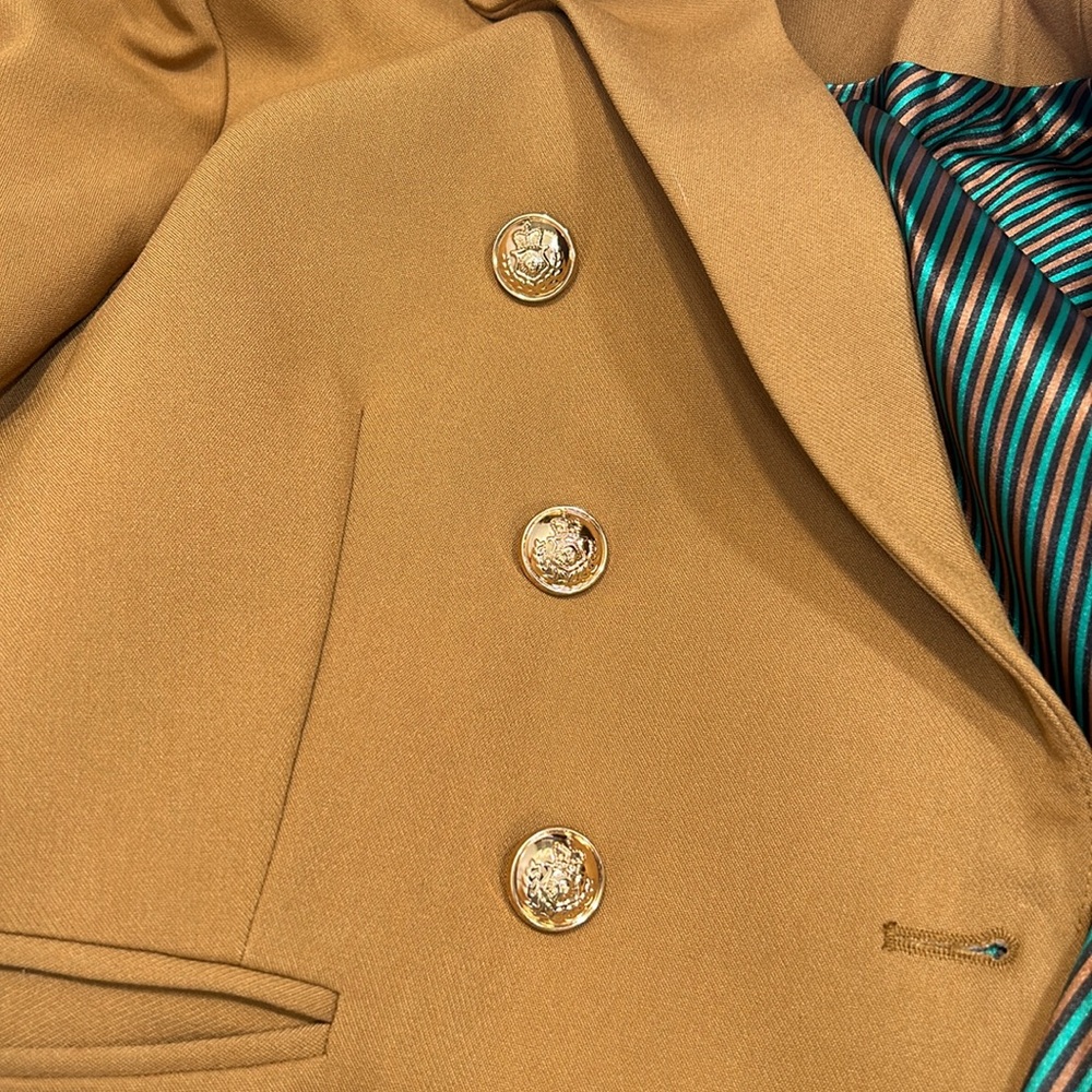 New with tags Women’s Blazer in XL - Picture 10 of 14